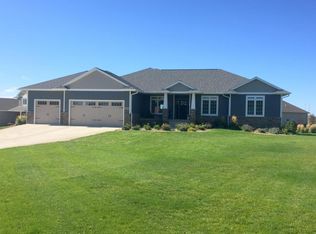 1817 Vista Ridge Pl, Pierre, SD 57501