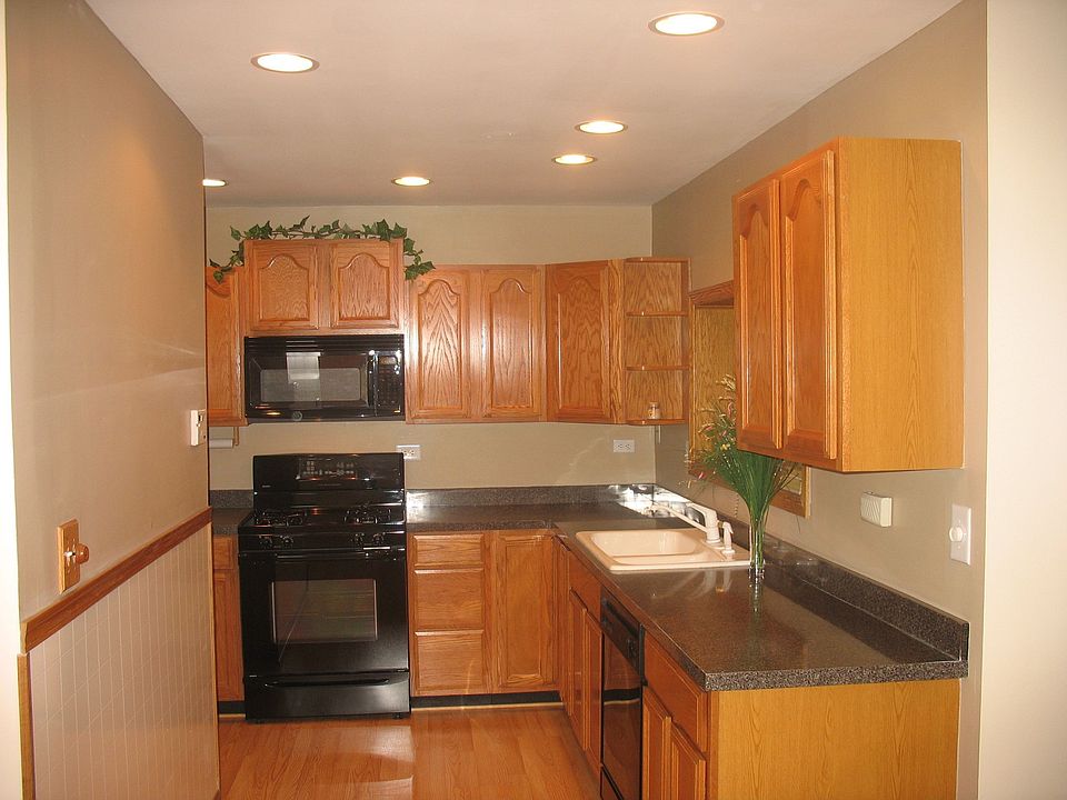 2nd image of 7006 Meadowbrook Ln