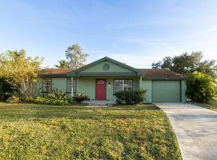 1382 SE Vestridge Lane, Port St Lucie, FL 34952