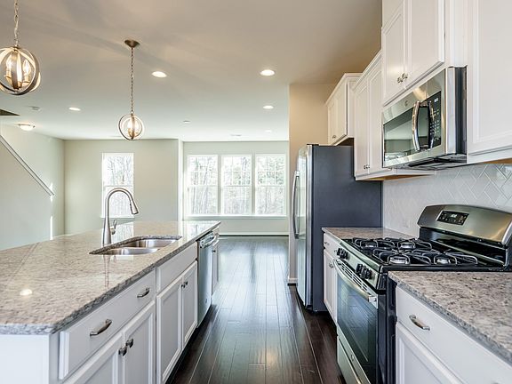 018_ Kitchen