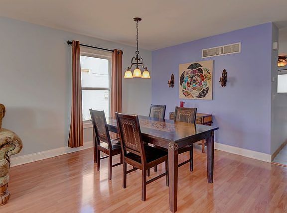 5th image of 2220 Ashbrook Ln
