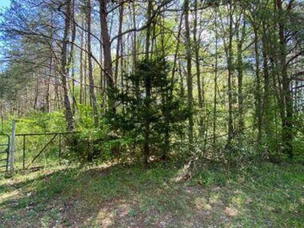 21 York Rd, Crossville, TN 38555