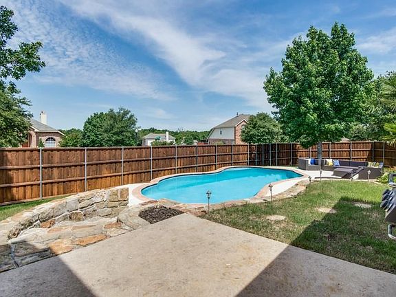2nd image of 477 Hayden Dr