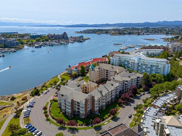 50 Songhees Rd #109, Victoria, BC V9A 7J4