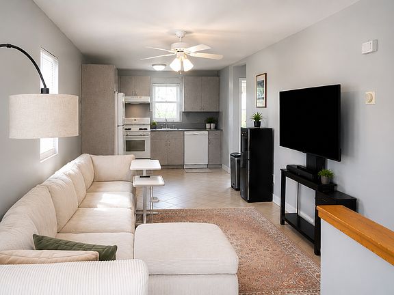 3rd image of 34 Lenox Ave APT 2
