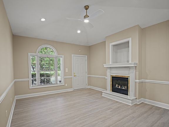 5th image of 2404B W McCown Dr #B