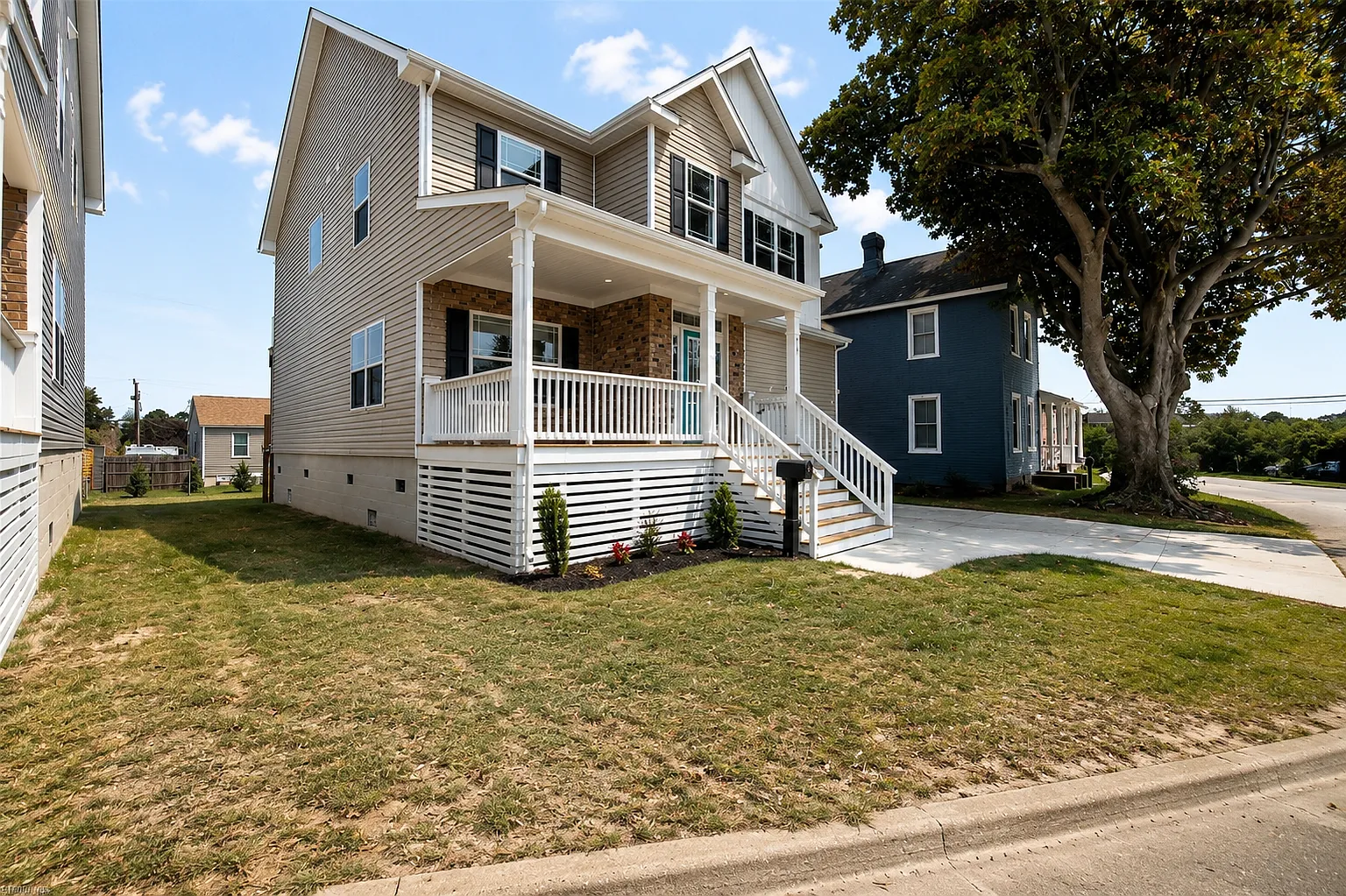 4 bed, 2900 sqft, $3,200 — Photo 3