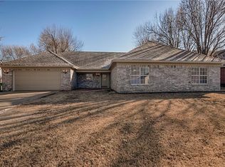 1909 Dick Smith St, Springdale, AR 72764