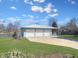 2113 Eagle Dr, Freeport, IL 61032