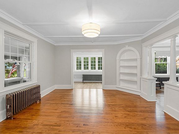 5th image of 30 Woodrow Ave