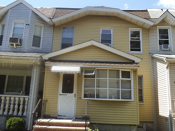 3rd image of 10744 111th St