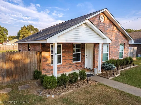 418 N Hickory St, Sallisaw, OK 74955