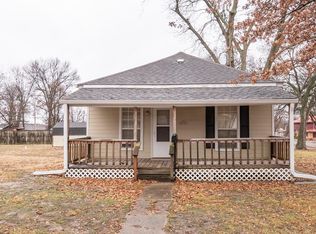 521 Walnut St, Neodesha, KS 66757