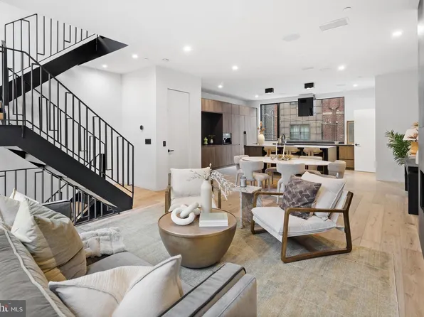 1430 Kenilworth St, Philadelphia, PA 19146