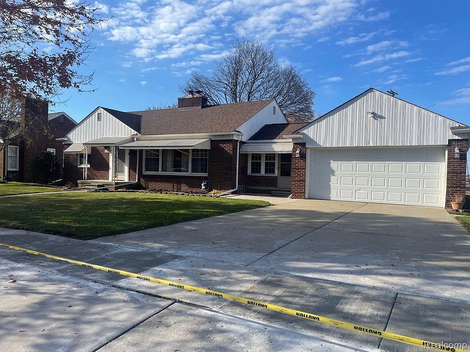 1st image of 2036 21st St