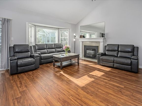 3rd image of 9123 154th St #504