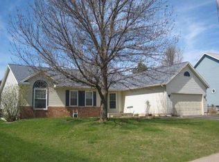 310 Rock Ridge Rd NW, Cedar Rapids, IA 52405