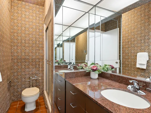 875 5th Avenue image 10 of 19