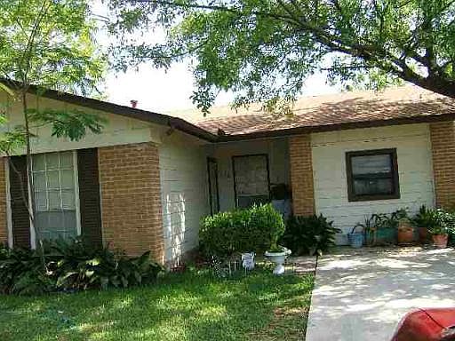 1st image of 934 SPRING PARK DR