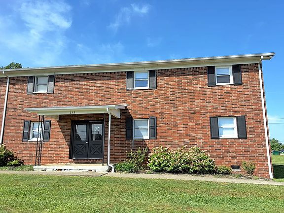 2nd image of 253 University Dr #3