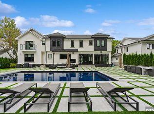 44 Floral Ter, Tenafly, NJ 07670