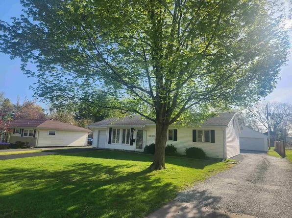 6717 Fernwood Ave, Fort Wayne, IN 46809