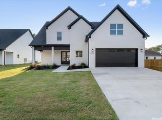 6125 Creekwater Dr, Bryant, AR 72002