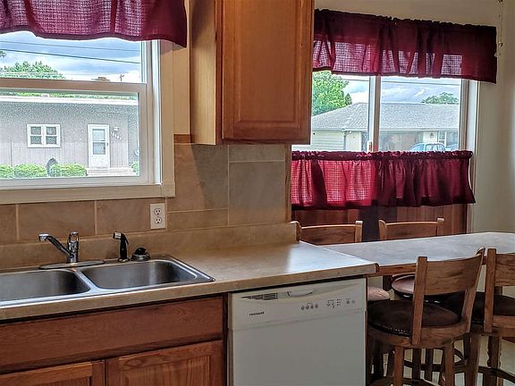 4th image of 18506 E Bow Ave