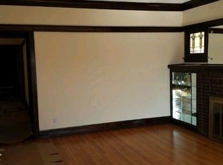 2242 W Addison St, Chicago, IL 60618