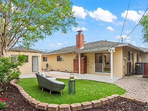 1985 Minna Way Photo 1