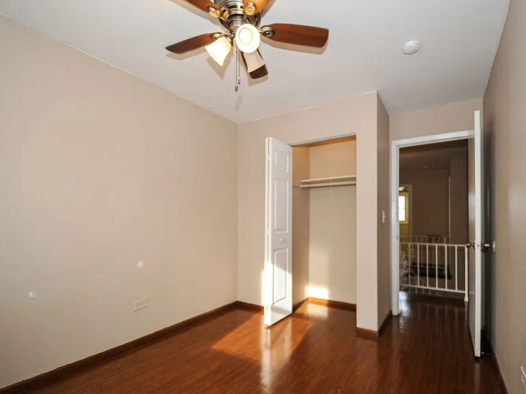 513 W Potter St — Photo 24