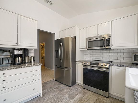 5th image of 2794 Lantana Lakes Dr W