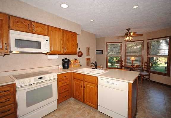 5th image of 330 Meganwood Ct