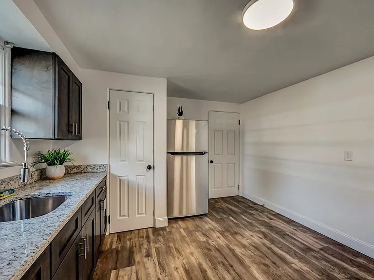 850 Church St — Photo 10
