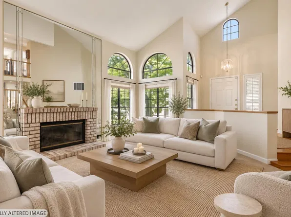 1422 Roman Dr, Rohnert Park, CA 94928