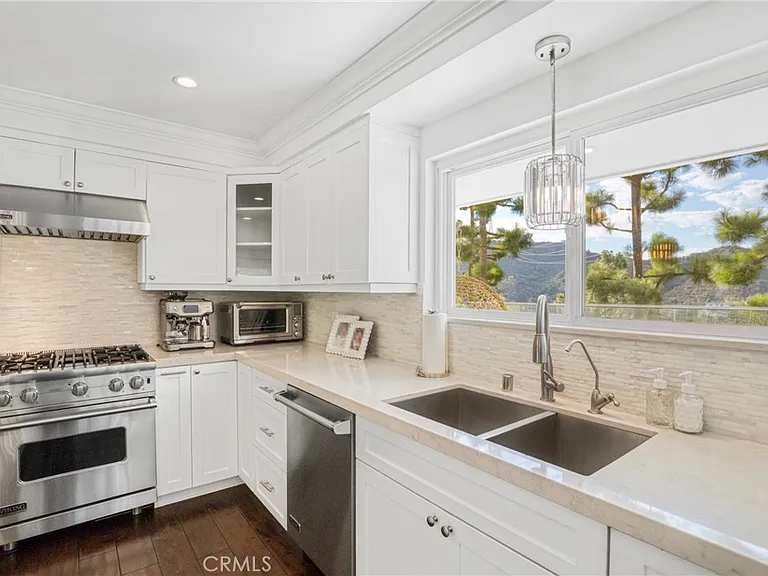 2461 Allanjay Pl — Photo 11