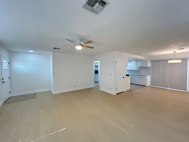 1075 Palo Verde St — Photo 3