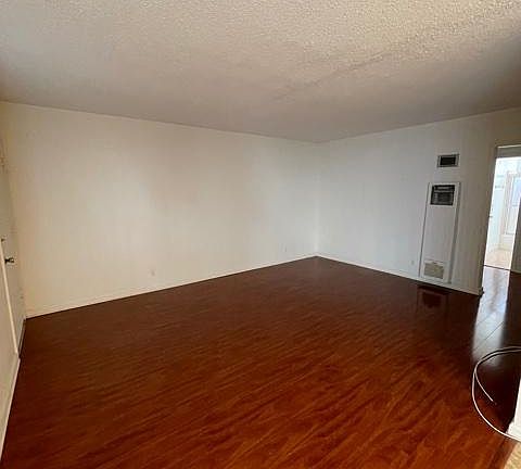 5th image of 1274 Granville Ave APT 3
