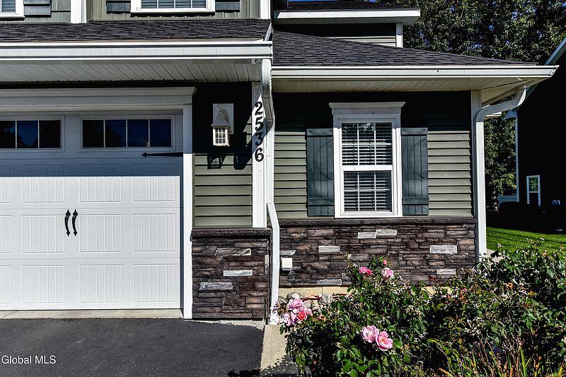 4th image of 2536 Edgewood Avenue