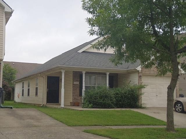 1st image of 725 Pioneer Ln