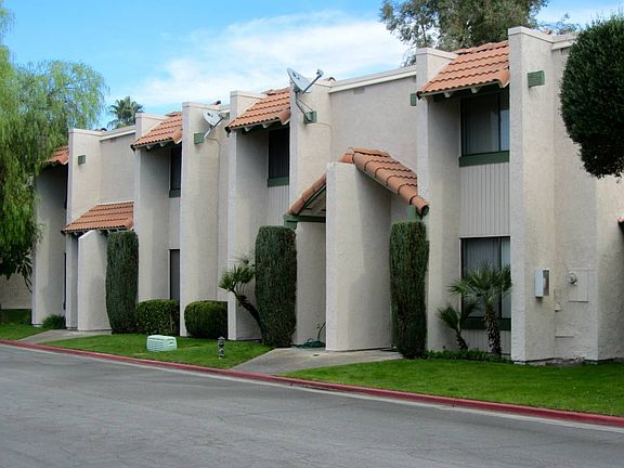 2nd image of 86 Lakeview Cir