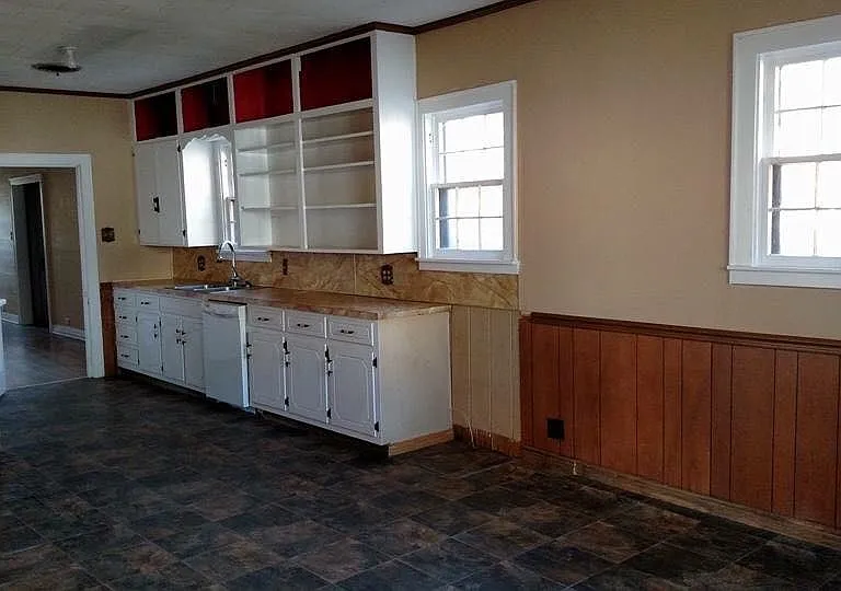 102 Pine St — Photo 8