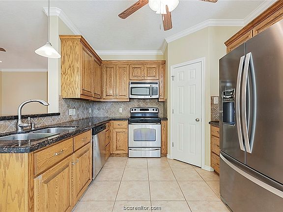 5th image of 994 Skrivanek Dr