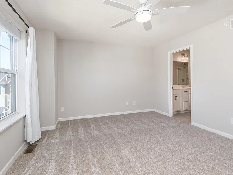 809 Roselyn Dr — Photo 7