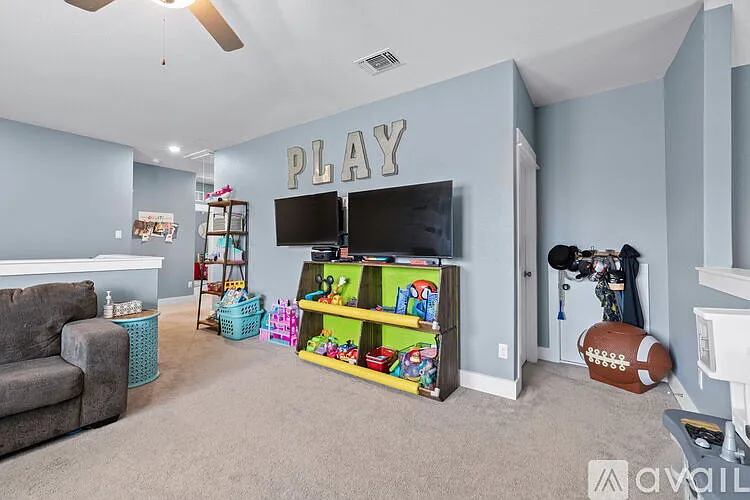 525 Compania Cv — Photo 17