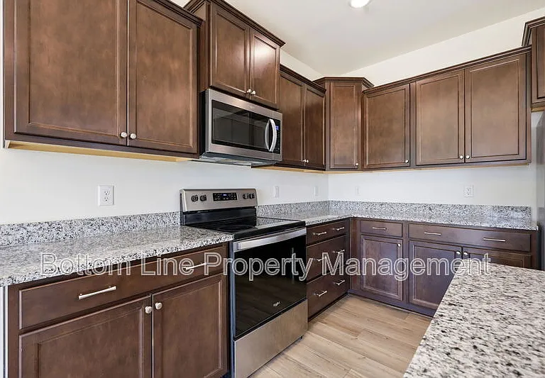 24 Blackthorn Ln — Photo 41