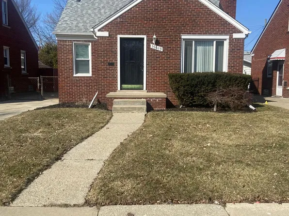 15613 Collinson Ave, Eastpointe, MI 48021