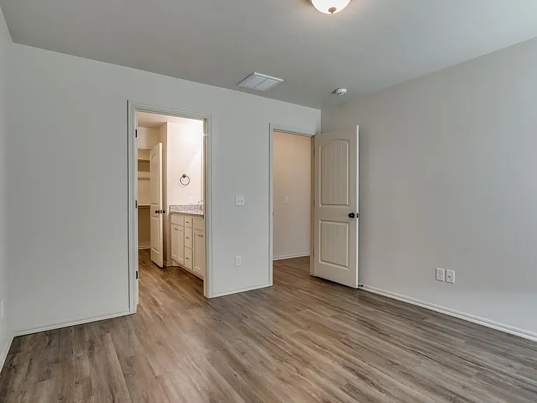 412 Chalk Hill Ct — Photo 34