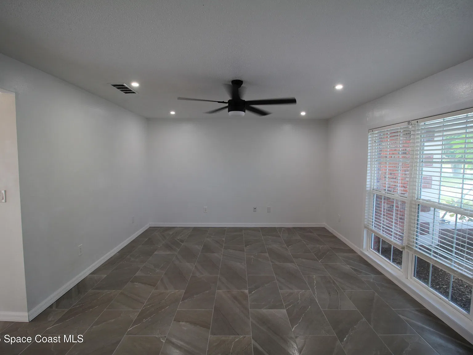3 bed, 2.0 bath, 1515 sqft, $1,895 — Photo 4