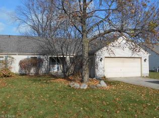 572 Greenside Dr, Painesville, OH 44077